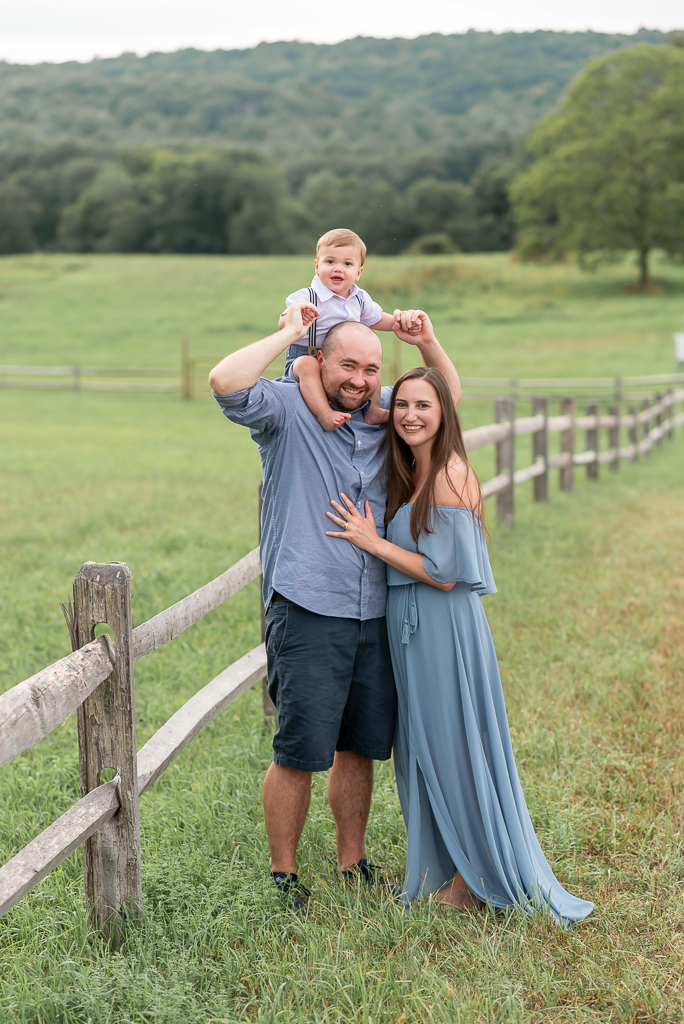 Sharon Leger Photography || Canton, CT Family and Newborn Photographer | Family portraits in Simsbury, Connecticut