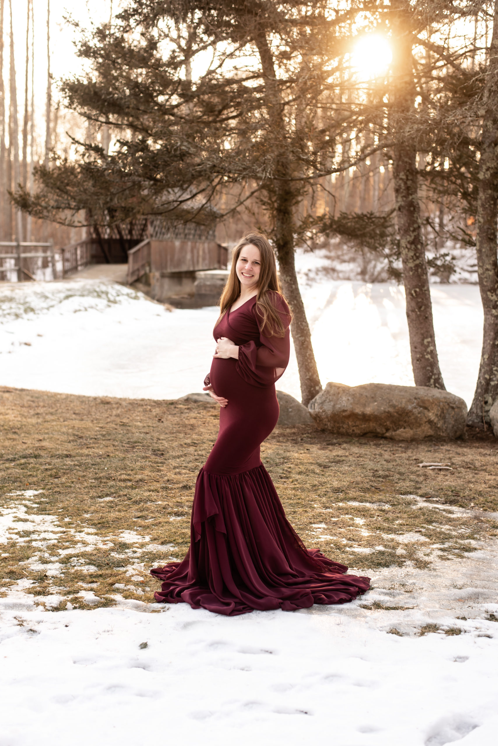 Snow Maternity Session in Avon, CT | Sharon Leger Photography
