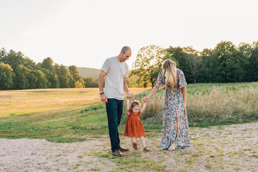 CT Fall Family Photos in Simsbury, CT | Sharon Leger Photography