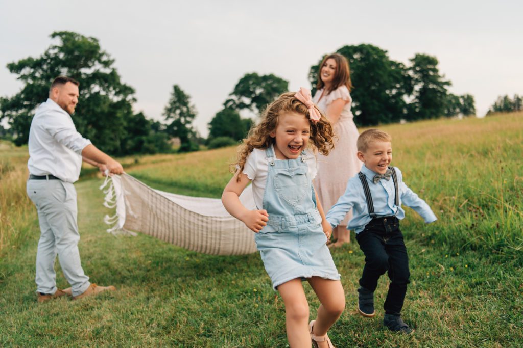 Field Connecticut Mini Sessions | Sharon Leger Photography | Canton, CT Family and Newborn Photographer
