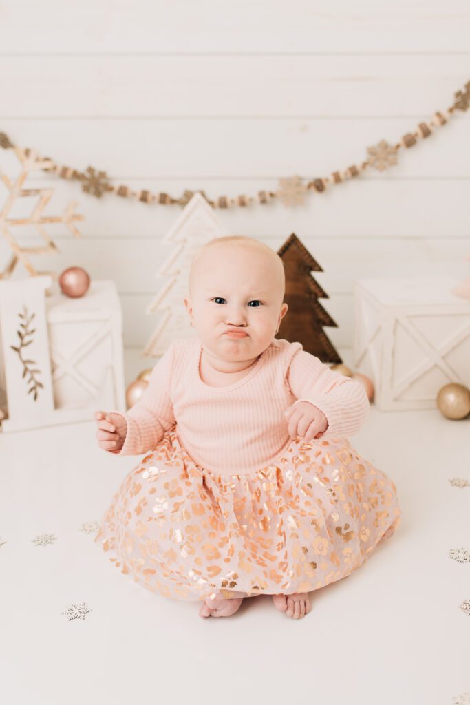 Connecticut Cake Smash Photographer | Winter ONE-derland | Baby Girl First Birthday