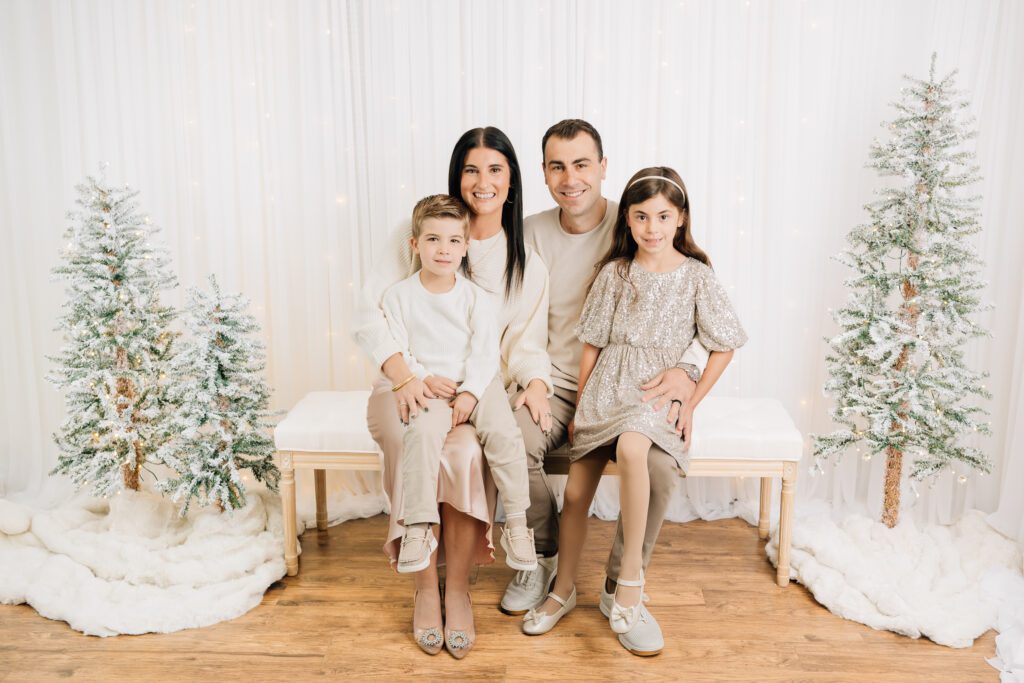 CT Holiday Studio Mini Sessions 2024 | Sharon Leger Photography | Canton, Connecticut