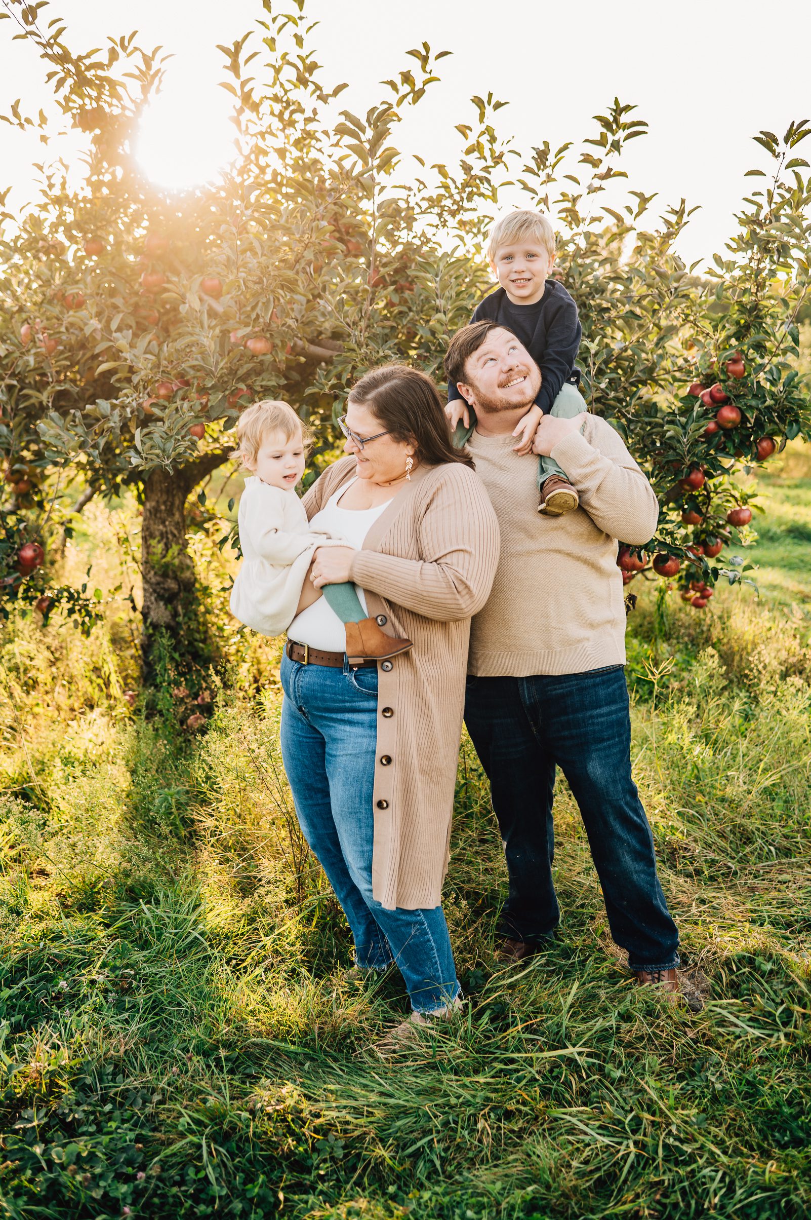 Apple Orchard Family Session | CT Family Photographer | Sharon Leger Photography