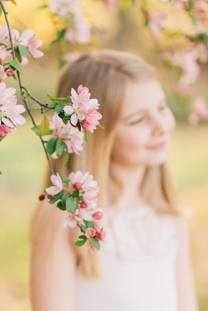 Connecticut Spring Portraits | CT Family and Newborn Photographer | Canton, CT Spring Family Photos 