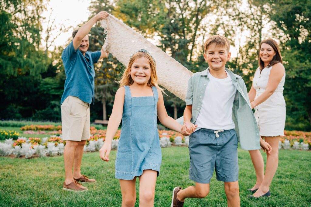 Summer Extended Family Session at Elizabeth Park | Canton CT Family Photographer