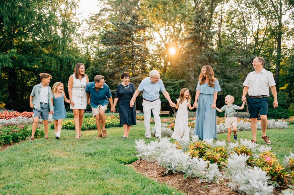 Summer Extended Family Session at Elizabeth Park | Canton CT Family Photographer